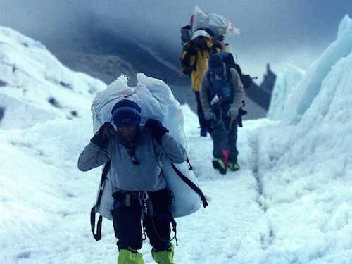 Everest - đỉnh núi không thể bị chinh phục năm 2015 - 3
