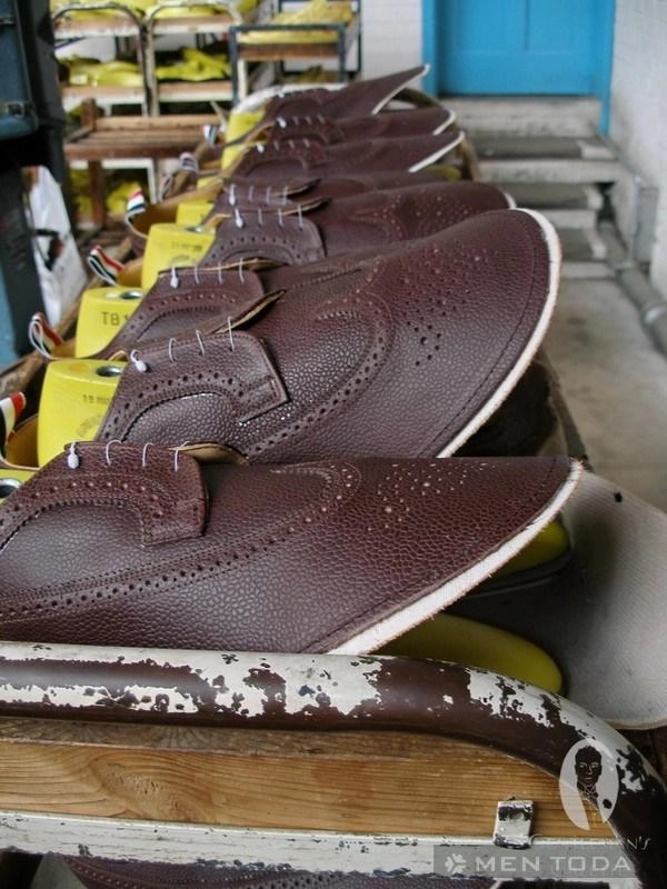 Giày sanders và quy trình tạo nên một đôi giày thượng hạng - 10