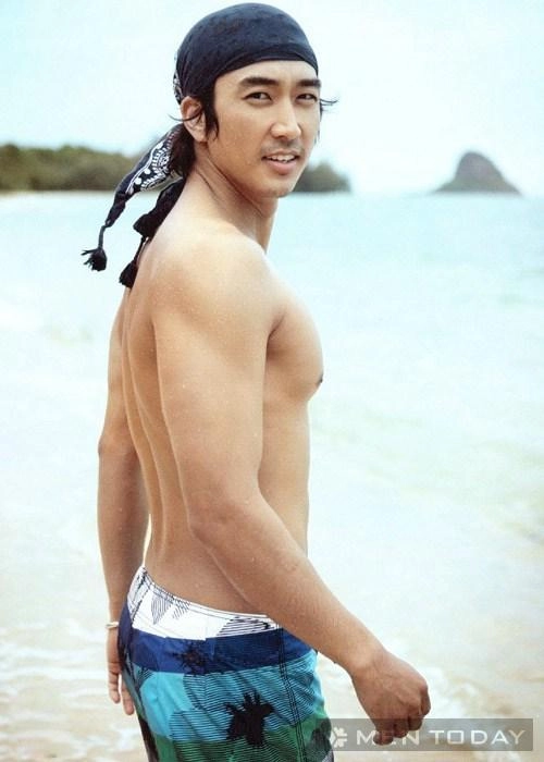 Hình ảnh mới nhất của song seung hun tại hawaii - 2