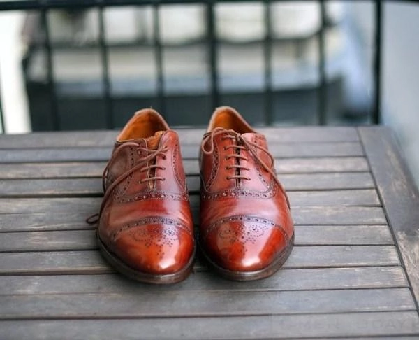 Họa tiết trang trí quen thuộc cho giày brogue - 11