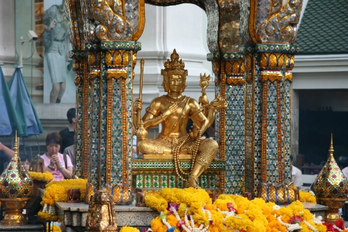 Huyền thoại ngôi đền erawan bị đánh bom ở bangkok - 2