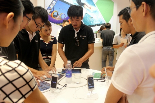 Iphone 6 chính hãng có thể bán ở việt nam cuối tháng 10 - 2
