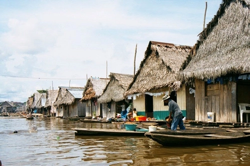 Iquitos thành phố không thể tiếp cận bằng đường bộ - 2