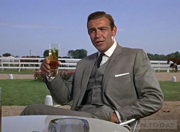 Khám phá bộ suit của các chàng james bond - 2