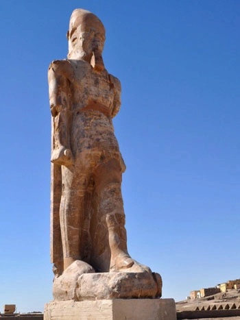 Khôi phục tượng pharaoh sau 3200 năm - 1