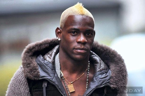 Kiểu tóc ngổ ngáo và độc đáo của mario balotelli - 6