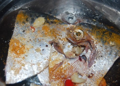 Lạ vị cá bánh lái nấu canh chua - 1