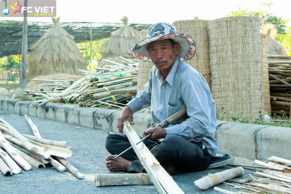 Làng hoa giữa lòng sài gòn tất bật chuẩn bị đón xuân - 23