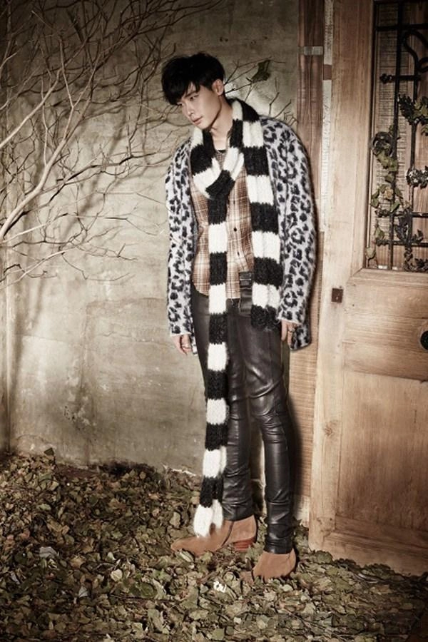Lee jong suk đa phong cách trên các tạp chí tháng 10 - 10