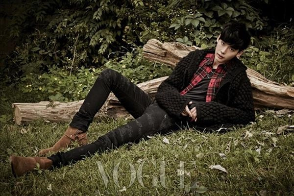 Lee jong suk đa phong cách trên các tạp chí tháng 10 - 6