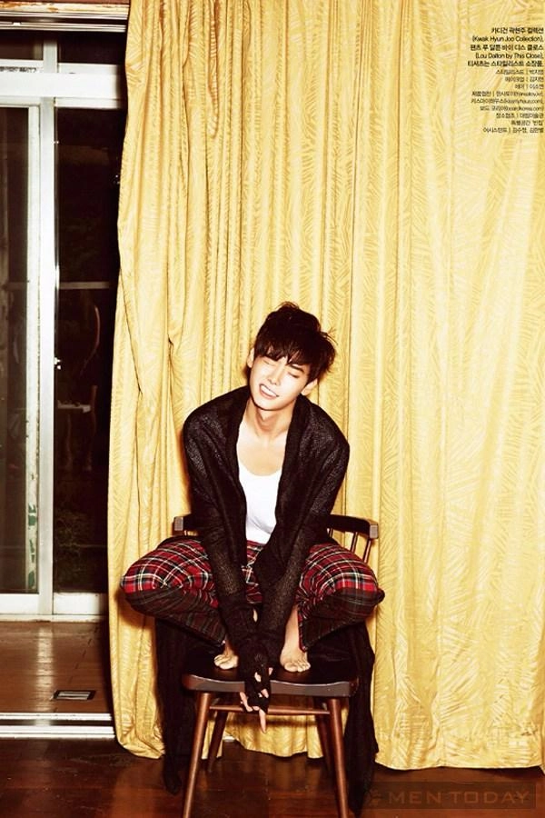 Lee jong suk đa phong cách trên các tạp chí tháng 10 - 22