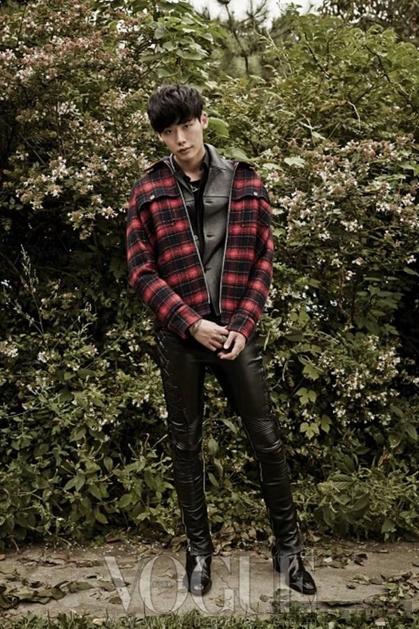 Lee jong suk đa phong cách trên các tạp chí tháng 10 - 5