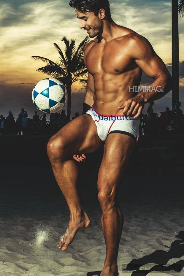 Lucas gil khoe hình thể cực đẹp cùng underwear - 8