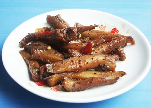 Mặn nồng cá bống kho tiêu cuối mùa mưa - 2