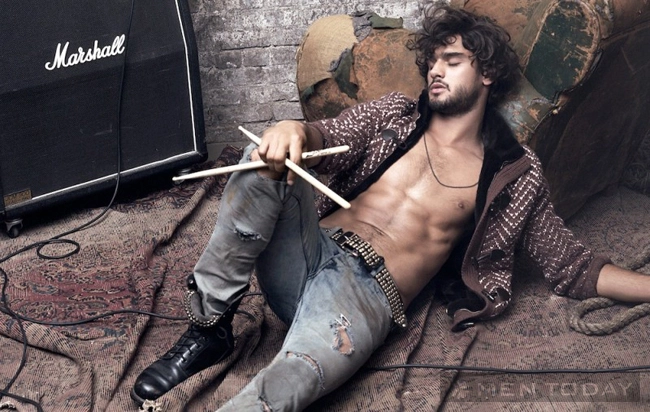 Marlon teixeira quyến rũ trong catalogue thuđông 2013 của el palacio de hierro - 9