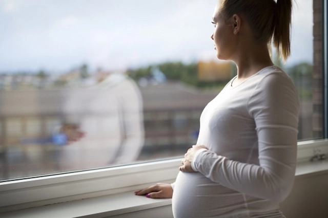 Mẹ bầu và sắp bầu cần làm gì để an toàn khi virus zika đang hoành hành - 1