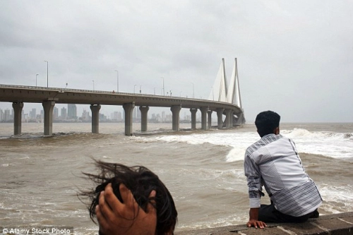 Mumbai đưa ra danh sách nơi nguy hiểm khi chụp selfie - 2