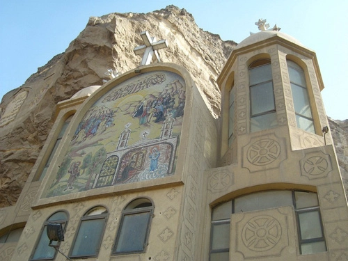 Nhà thờ trong hang đá của người zabbale ai cập - 2