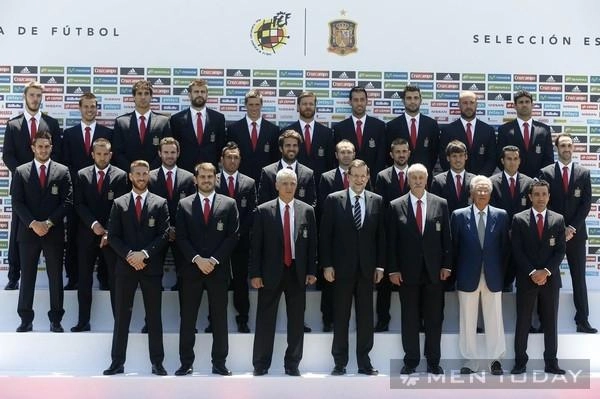Những bộ suit lịch lãm và nam tính của các đội tuyển dự worldcup 2014 - 5