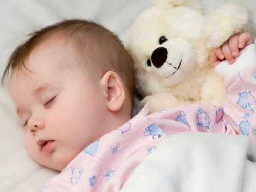 Những lý do khiến bé ít ngủ - 1