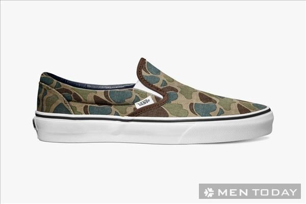 Nổi bật với bộ sưu tập giày sneakers họa tiết từ vans - 2