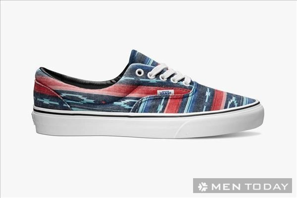 Nổi bật với bộ sưu tập giày sneakers họa tiết từ vans - 3