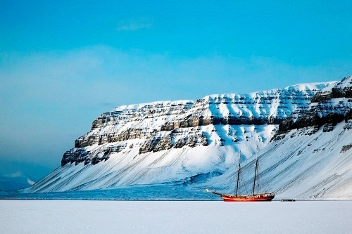 Noorderlicht khách sạn nằm giữa biển băng - 8