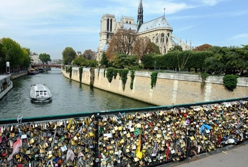 Paris tính chuyện giải cứu cho các cây cầu lãng mạn - 3