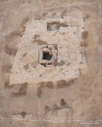 Phat hiên lăng mộ gần 1400 tuổi của hoàng đế trung quốc - 4