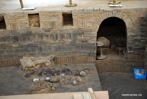 Phat hiên lăng mộ gần 1400 tuổi của hoàng đế trung quốc - 5