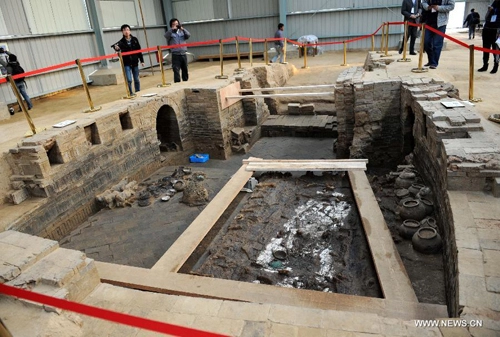 Phat hiên lăng mộ gần 1400 tuổi của hoàng đế trung quốc - 10