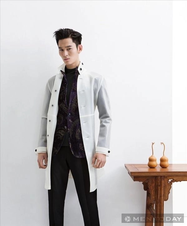 Quý ông lịch lãm cùng trench coat trên tạp chí esquire - 1