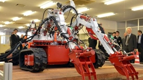 Robot dọn dẹp nhà máy điện hạt nhân fukushima - 1
