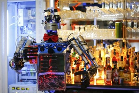 Robot phục vụ quán ăn - 2