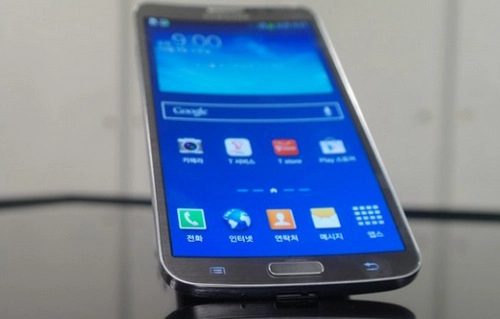 Samsung ra smartphone màn hình cong giá hơn 1000 usd - 7