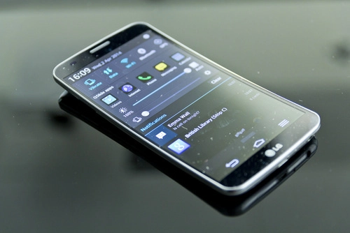 Smartphone màn hình cong của lg sẽ ra mắt tại ces 2015 - 2