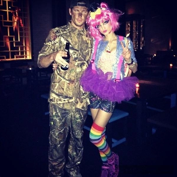 Tạo hình đầy ma quái và kinh dị của các sao trong đêm halloween - 3