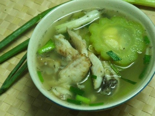 Thanh mát canh cá rô đồng khổ qua - 2