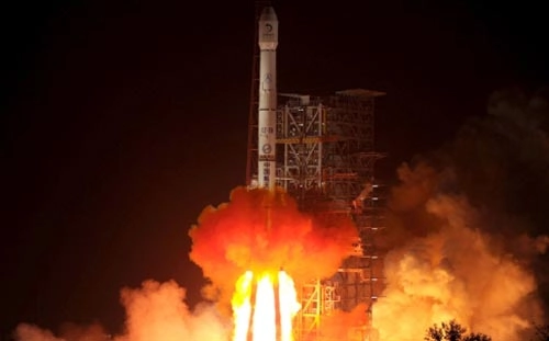 Trung quốc phóng thành công tàu thám hiểm mặt trăng - 1