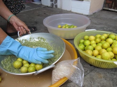 Tự làm chanh muối thơm ngon ngày hè - 2