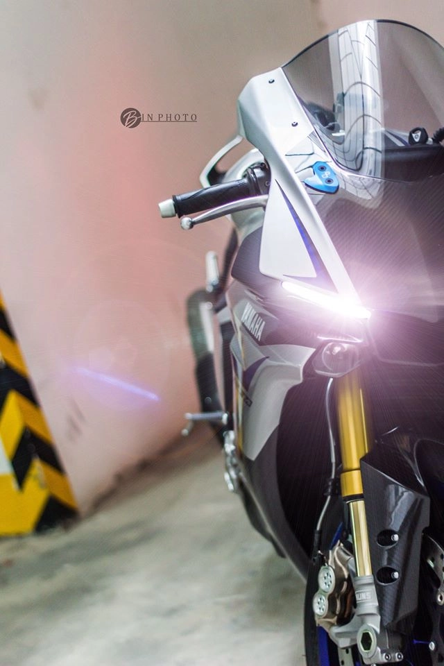 Yamaha r1m trong bộ ảnh tuyệt đẹp khi đọ dáng cùng hotgirl việt - 4