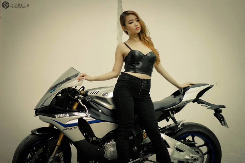 Yamaha r1m trong bộ ảnh tuyệt đẹp khi đọ dáng cùng hotgirl việt - 8