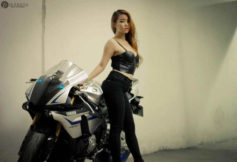 Yamaha r1m trong bộ ảnh tuyệt đẹp khi đọ dáng cùng hotgirl việt - 9