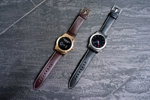 4 mẫu smartwatch hàng xách tay nổi bật tại việt nam - 2