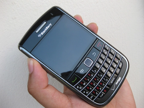5 mẫu smartphone blackberry pin tốt - 5