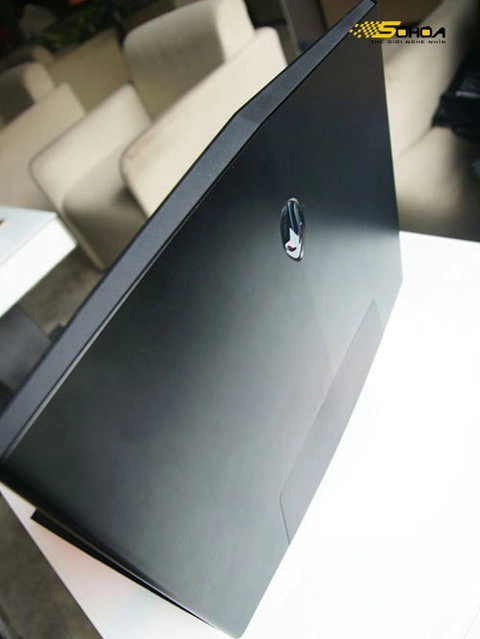 Alienware m17 và m17x hội ngộ - 2