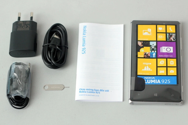 Ảnh đập hộp nokia lumia 925 chính hãng - 2