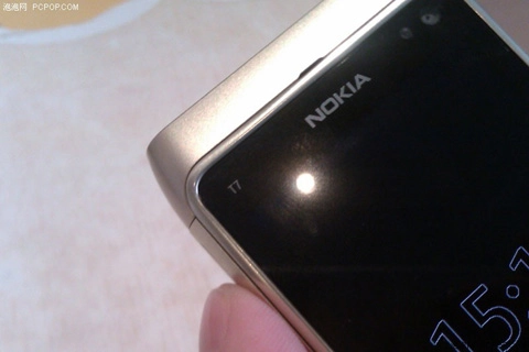 Ảnh nokia t7 anh em của n8 - 2