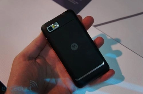 Ảnh smartphone phổ thông motorola motoluxe - 4