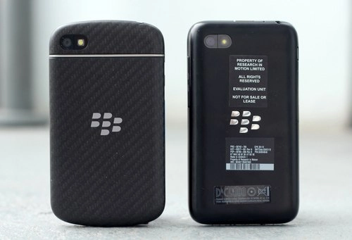Ảnh so sánh blackberry q5 với q10 - 2